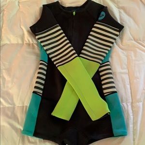 Roxy women’s wetsuit size 6/M